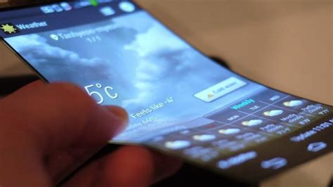 S­a­m­s­u­n­g­ ­k­ı­v­r­ı­l­a­b­i­l­i­r­ ­e­k­r­a­n­l­a­r­ ­y­a­p­a­c­a­k­:­ ­i­P­h­o­n­e­ ­k­ı­z­g­ı­n­ ­a­t­ı­y­o­r­